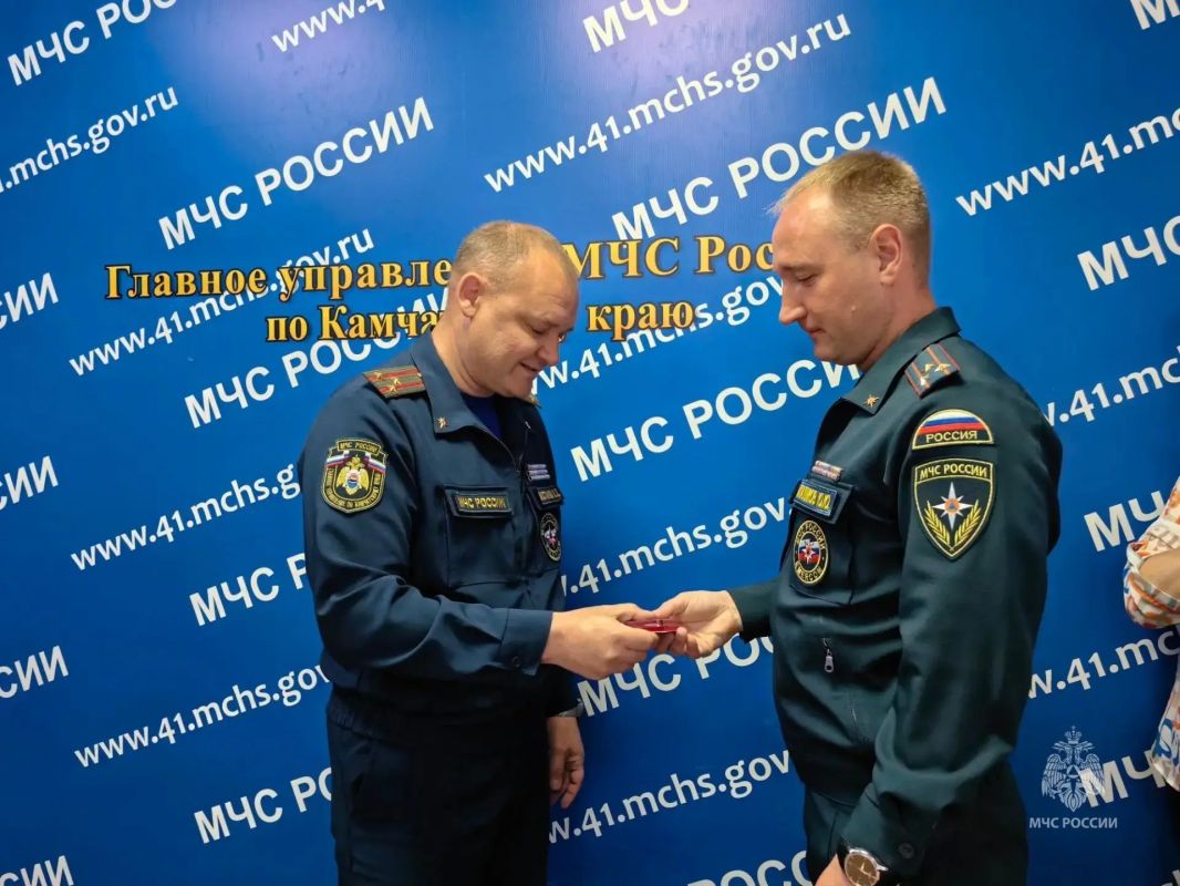 С днем рождения, пожарный надзор! С днем рождения, пожарный надзор!