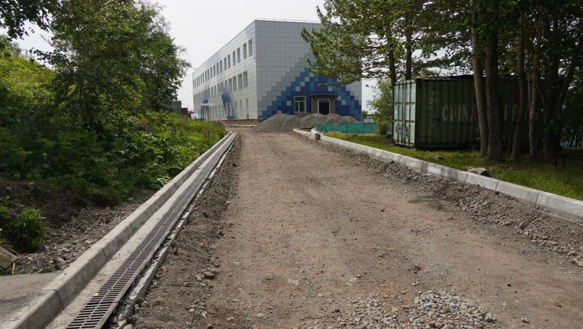 В Петропавловске-Камчатском под руководством врип Главы города Андрея Воровского состоялось выездное совещание на территории МБОУ «Средняя школа №35» в микрорайоне Сероглазка В Петропавловске-Камчатском под руководством врип Главы города Андрея Воровского состоялось выездное совещание на территории МБОУ «Средняя школа №35» в микрорайоне Сероглазка