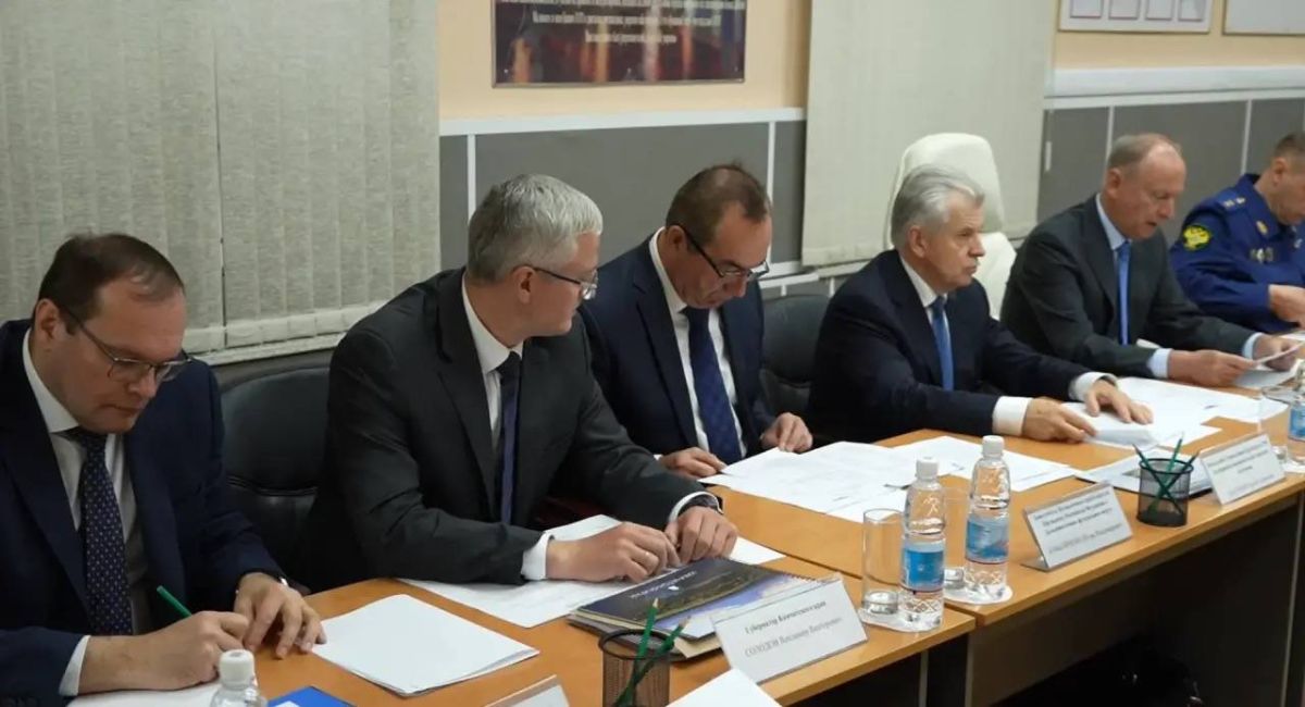 Владимир Солодов: Камчатку посетил помощник Президента России, председатель Морской коллегии РФ Николай Платонович Патрушев Владимир Солодов: Камчатку посетил помощник Президента России, председатель Морской коллегии РФ Николай Платонович Патрушев