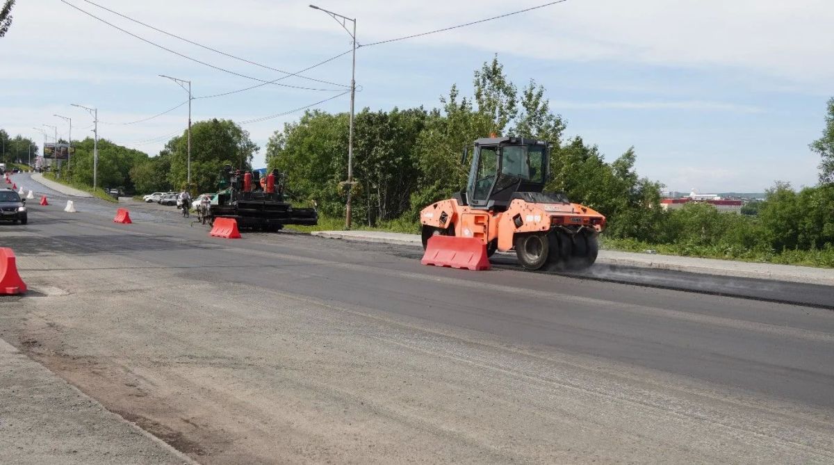 В ПетропавловскеКамчатском продолжаются дорожноремонтные работы на улицах Зеркальная и Владивостокская в рамках программы развития «Город 20/30» В ПетропавловскеКамчатском продолжаются дорожноремонтные работы на улицах Зеркальная и Владивостокская в рамках программы развития «Город 20/30»