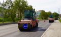 На улицах Зеркальная и Владивостокская укладывают верхний слой асфальта