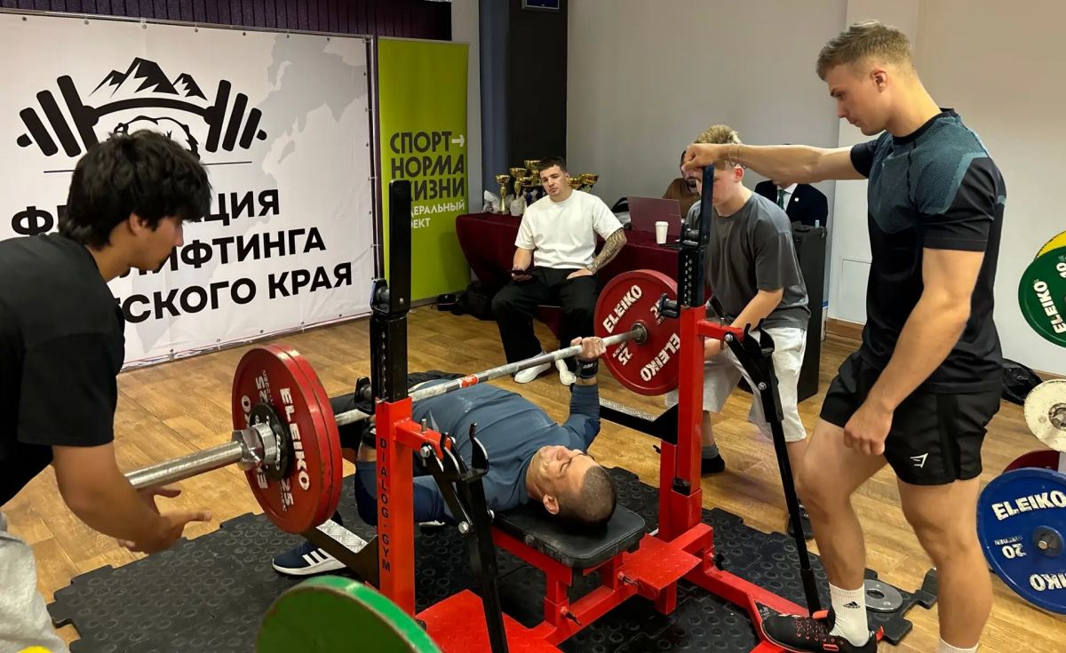 На Камчатке завершился краевой «Кубок Защитников Отечества» соревнованиями по пауэрлифтингу На Камчатке завершился краевой «Кубок Защитников Отечества» соревнованиями по пауэрлифтингу