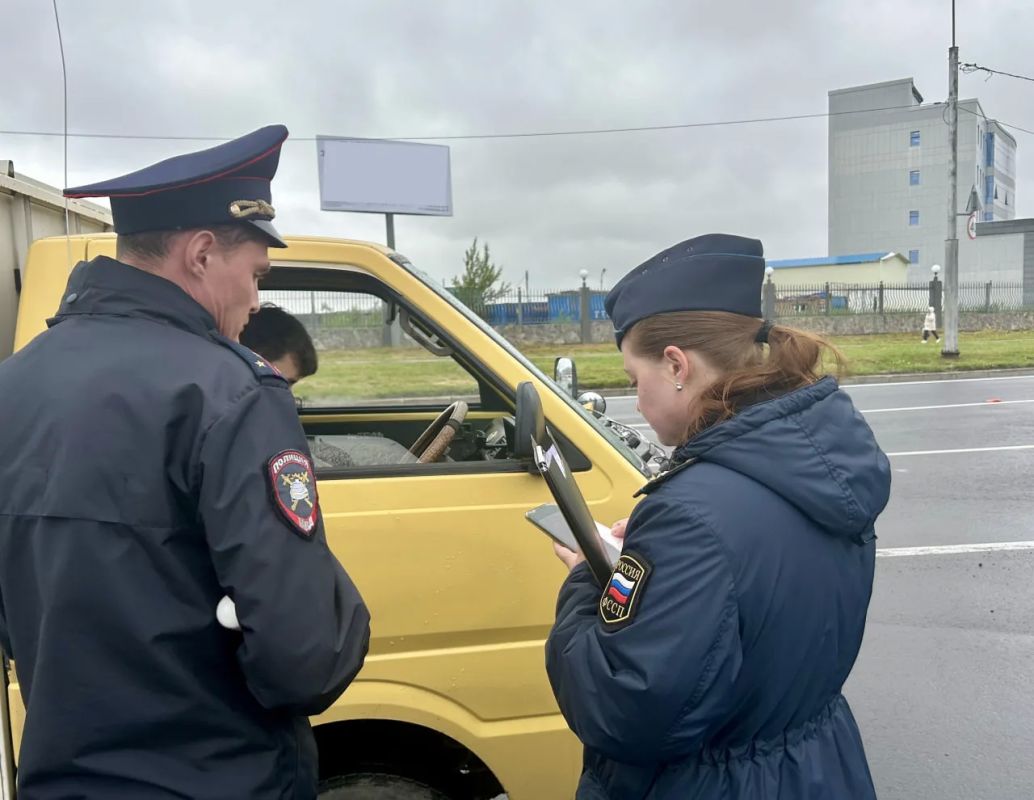 Более 250 автомобилей проверили в ходе совместного рейда Госавтоинспекции и приставов Более 250 автомобилей проверили в ходе совместного рейда Госавтоинспекции и приставов