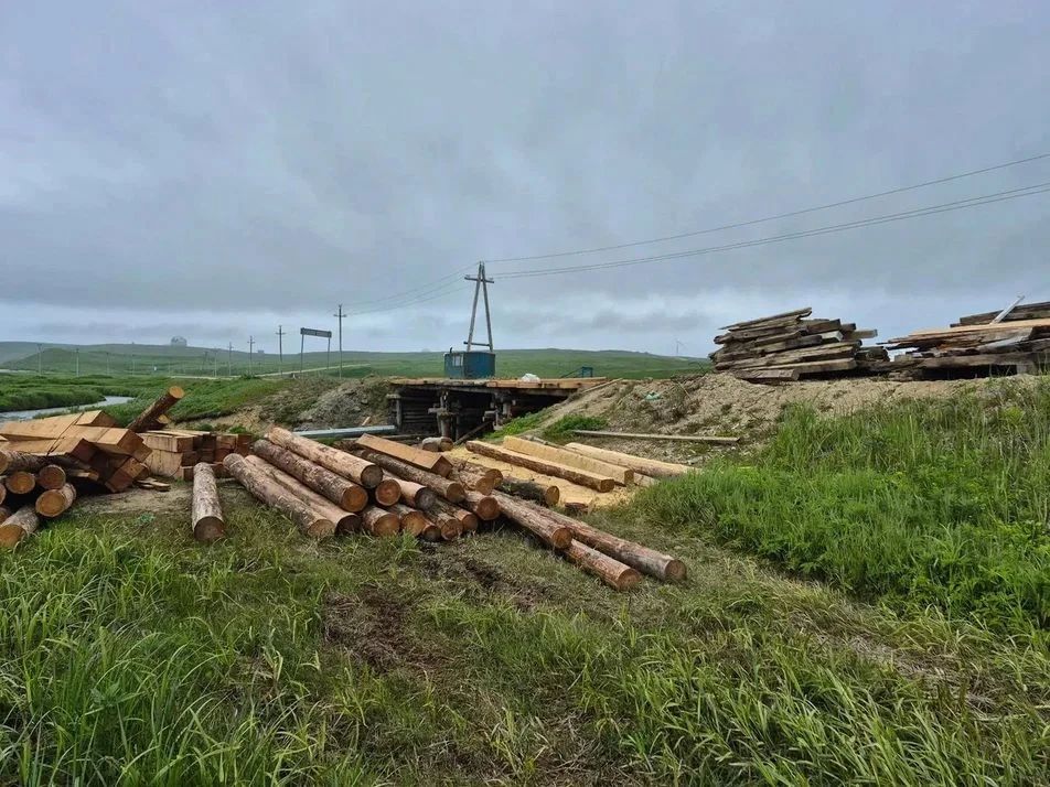 В Алеутском округе начался ремонт моста через реку Каменку В Алеутском округе начался ремонт моста через реку Каменку