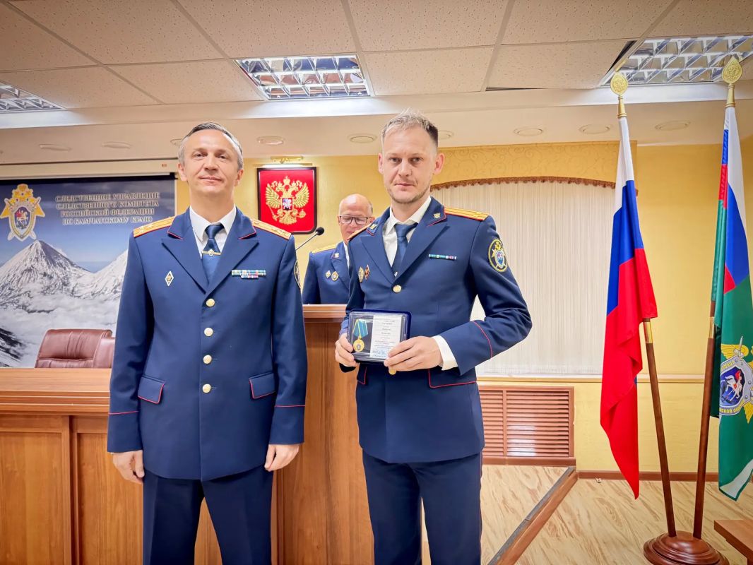 В следственном управлении СК России по Камчатскому краю состоялось торжественное собрание, приуроченное ко Дню сотрудника органов следствия В следственном управлении СК России по Камчатскому краю состоялось торжественное собрание, приуроченное ко Дню сотрудника органов следствия
