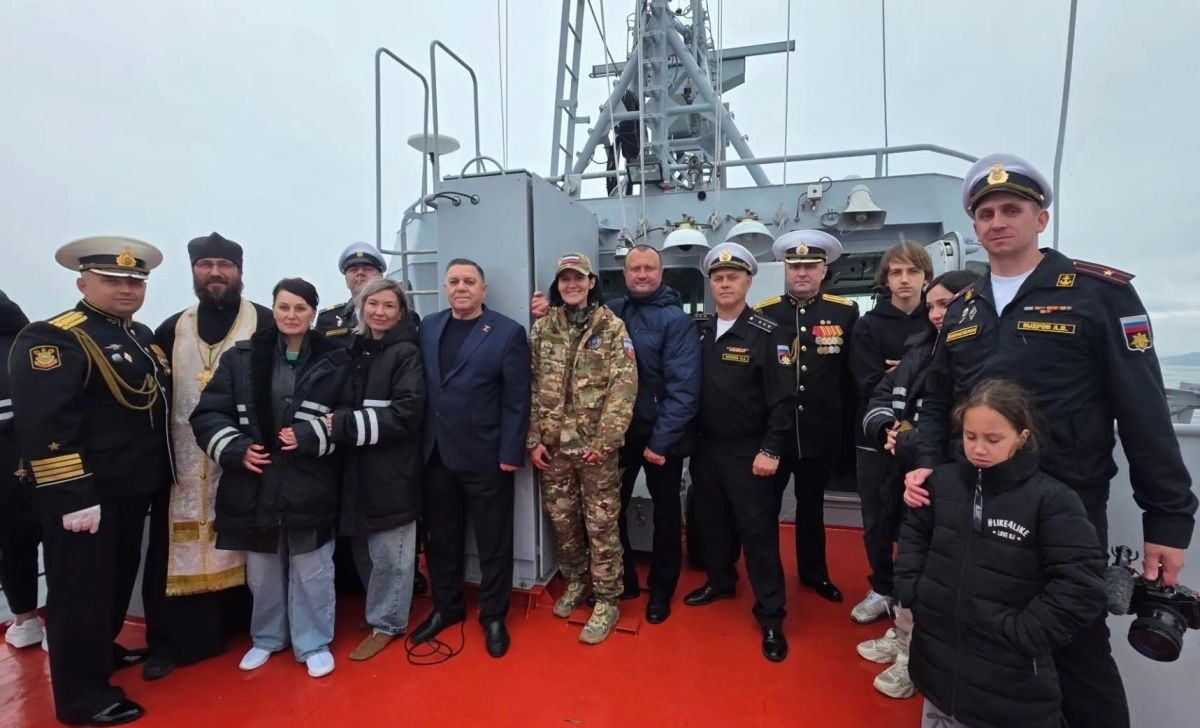 Председатель Городской Думы Андрей Лиманов принял участие в церемонии отдания воинских почестей морякам-тихоокеанцам