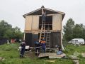 Забрался на крышу, а слезть не смог: спасатели выручили мужчину в Елизовском округе