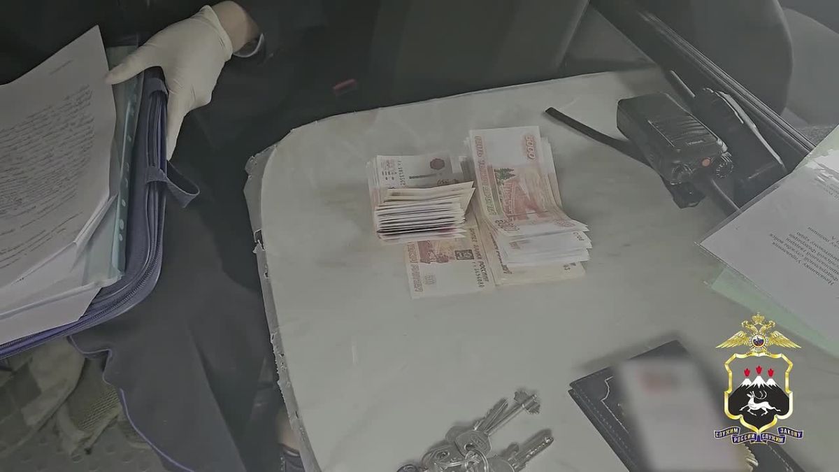 Брат и сестра торговали икрой с опасными для жизни консервантами
