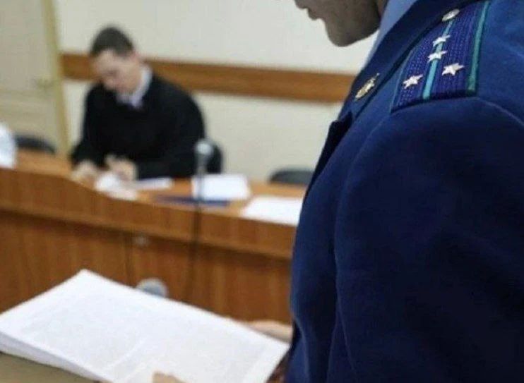 Попытка угнать автомобиль закончилась для рецидивиста колонией строгого режима