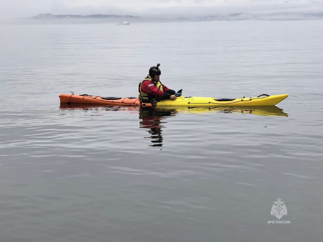 На Камчатке прошли учения по спасению каякеров в холодной воде На Камчатке прошли учения по спасению каякеров в холодной воде