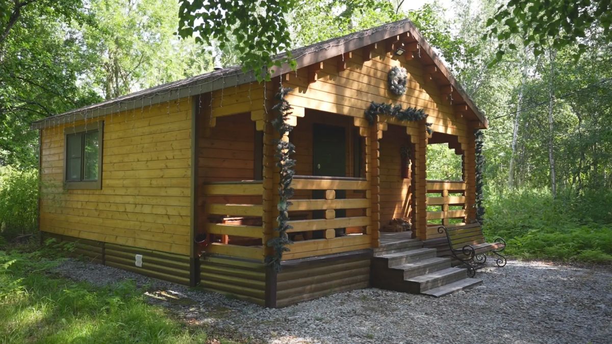 Семья превратила свой участок в ферму и туристический комплекс