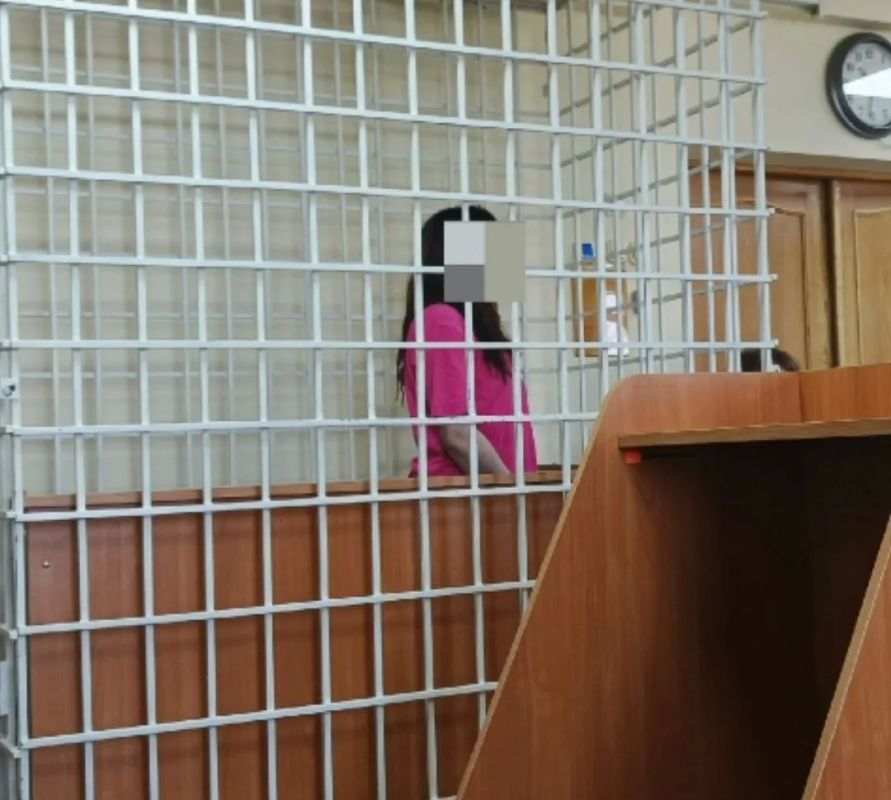 Женщина, осуждённая за наркотики с отсрочкой, снова попала под суд как закладчица