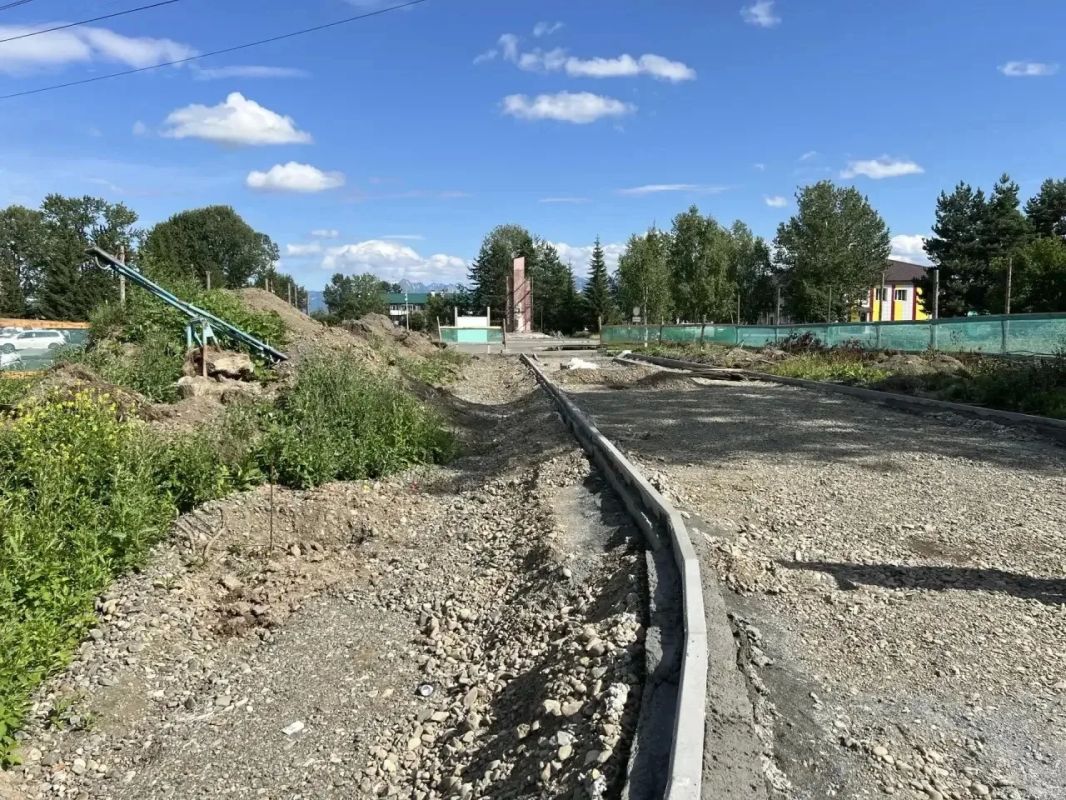В селе Мильково благоустраивают центральную площадь и парк отдыха В селе Мильково благоустраивают центральную площадь и парк отдыха