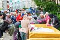 Рыбопромышленники запада Камчатки бесплатно раздали 10 тонн лосося