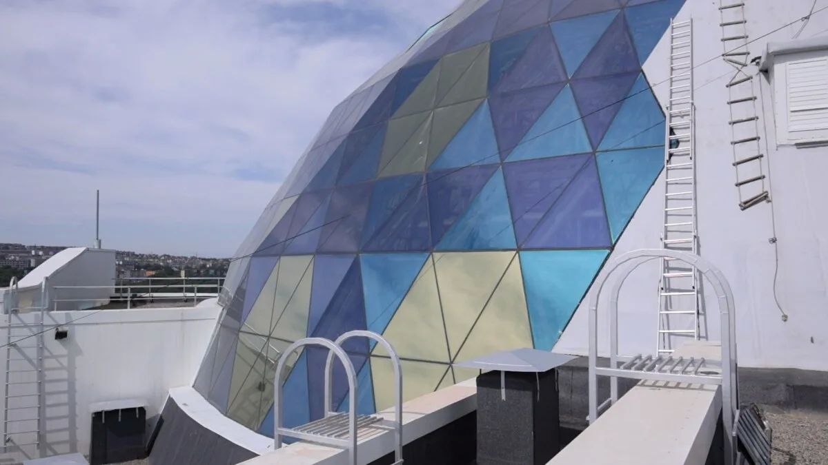 На куполе Театра кукол завершаются кровельные работы На куполе Театра кукол завершаются кровельные работы