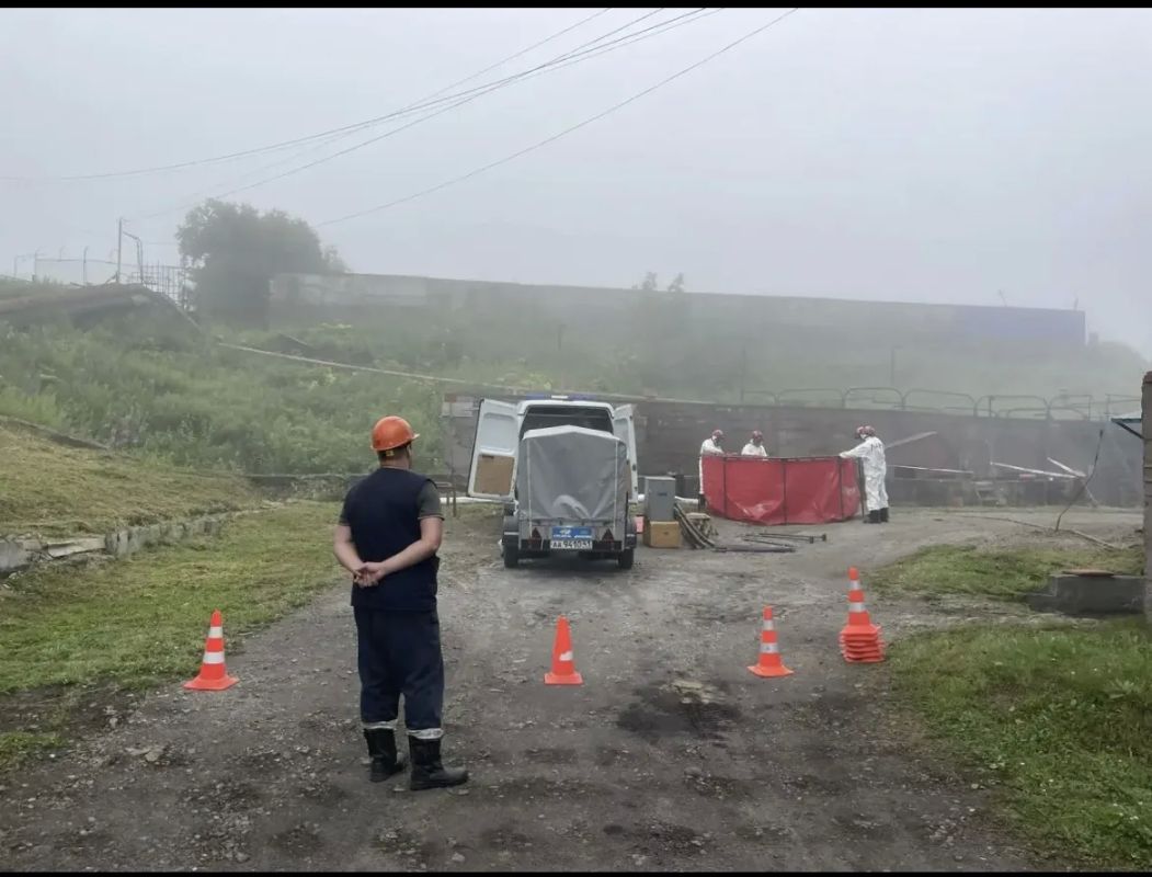 В Петропавловске-Камчатском прошли учения по ликвидации разливов нефтепродуктов В Петропавловске-Камчатском прошли учения по ликвидации разливов нефтепродуктов