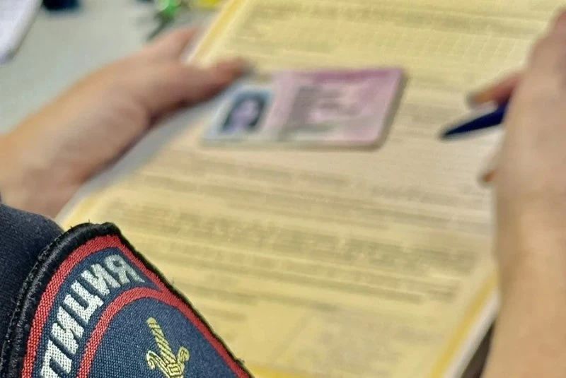 Автоинспекторам на Камчатке попался водитель с липовыми правами из Узбекистана