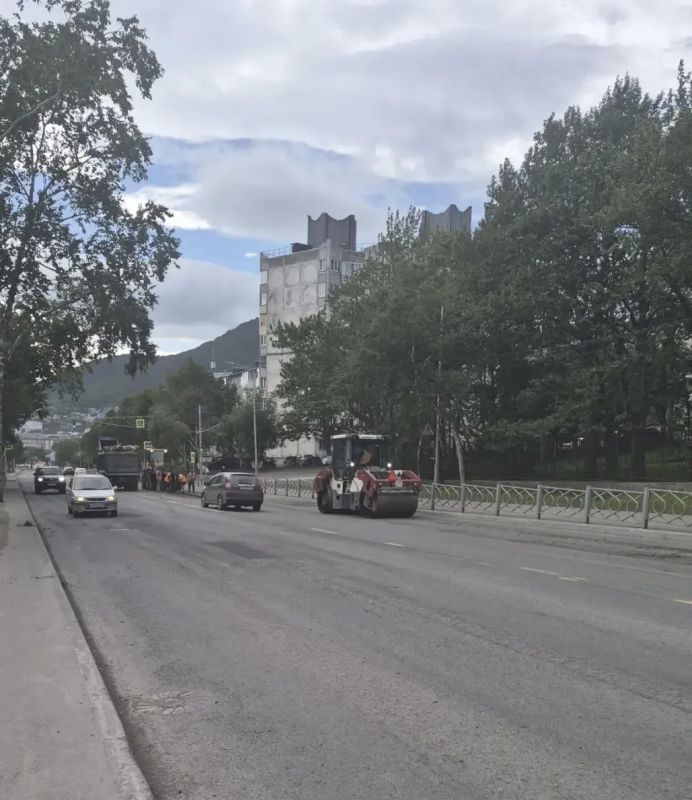 В Петропавловске-Камчатском продолжаются работы по текущему ремонту улично-дорожной сети В Петропавловске-Камчатском продолжаются работы по текущему ремонту улично-дорожной сети