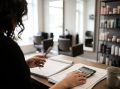 Желание получить соцконтракт довело камчатского парикмахера до суда