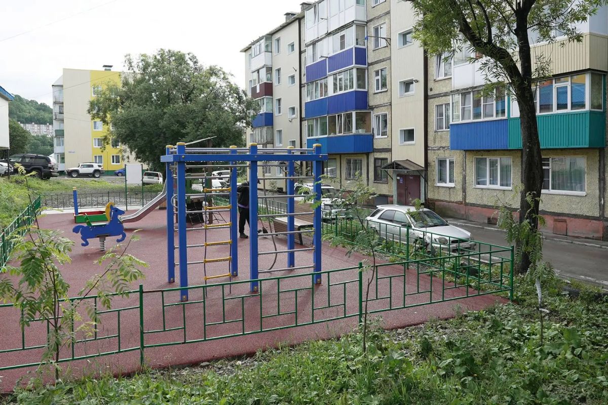 Еще один двор в краевой столице станет комфортнее Еще один двор в краевой столице станет комфортнее