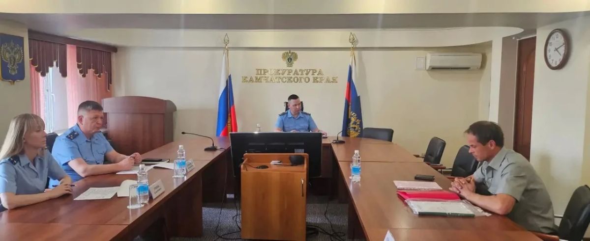 Заместитель прокурора Камчатского края Евгений Пауль провёл личный приём Заместитель прокурора Камчатского края Евгений Пауль провёл личный приём