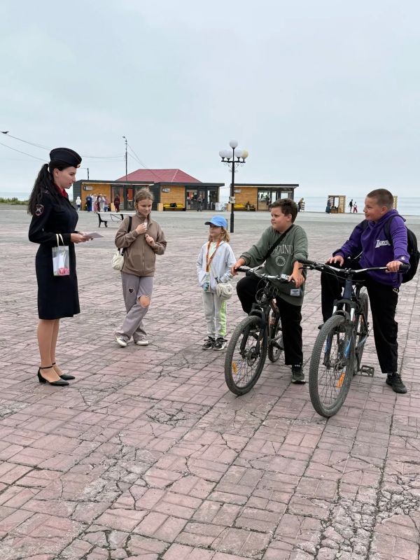 В Петропавловске-Камчатском прошла акция «В школу — без риска!» В Петропавловске-Камчатском прошла акция «В школу — без риска!»