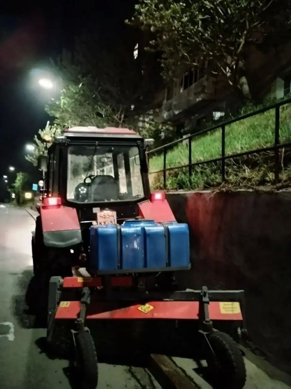 Город день за днем. . 18 августа 2026 года В ночную смену на улицах Беринга, Мишенной, Тушканова, Пр. Победы, Арсеньева, Даурской, Уссурийской, Приморской, Светлой, Попова и Солнечной проводились работы по уборке... Город день за днем. . 18 августа 2026 года В ночную смену на улицах Беринга, Мишенной, Тушканова, Пр. Победы, Арсеньева, Даурской, Уссурийской, Приморской, Светлой, Попова и Солнечной проводились работы по уборке...