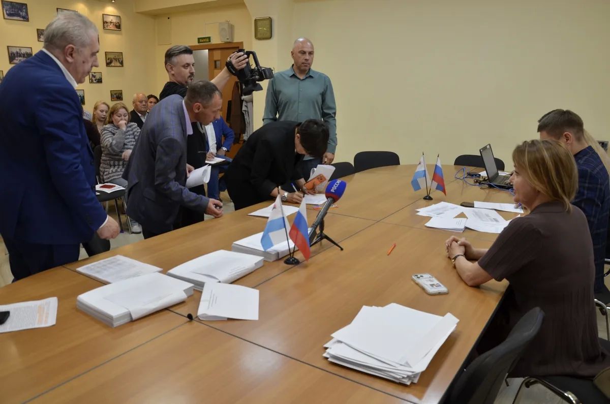 В избирательной комиссии состоялась жеребьевка по распределению бесплатного эфирного времени для предвыборной агитации на выборах депутатов Законодательного Собрания Камчатского края В избирательной комиссии состоялась жеребьевка по распределению бесплатного эфирного времени для предвыборной агитации на выборах депутатов Законодательного Собрания Камчатского края