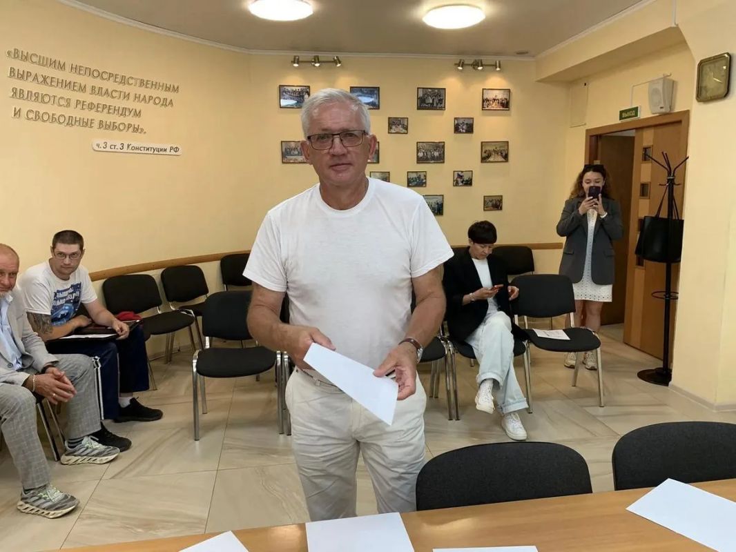 В избирательной комиссии состоялась жеребьевка по распределению бесплатного эфирного времени для предвыборной агитации на выборах депутатов Государственной Думы Федерального Собрания Российской Федерации В избирательной комиссии состоялась жеребьевка по распределению бесплатного эфирного времени для предвыборной агитации на выборах депутатов Государственной Думы Федерального Собрания Российской Федерации