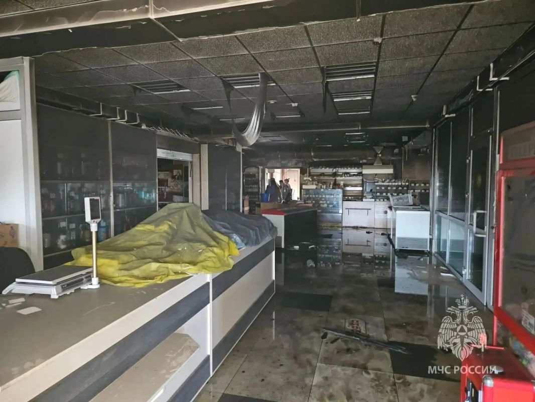 Сбой в электросети привёл к пожару в торговом центре столицы Камчатки