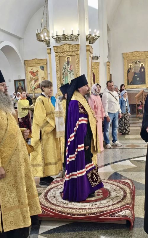Духовное единство на Камчатке: уникальное богослужение в главном соборе региона Духовное единство на Камчатке: уникальное богослужение в главном соборе региона