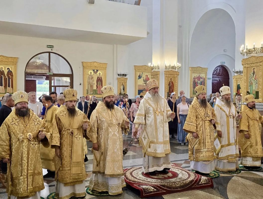 Духовное единство на Камчатке: уникальное богослужение в главном соборе региона Духовное единство на Камчатке: уникальное богослужение в главном соборе региона