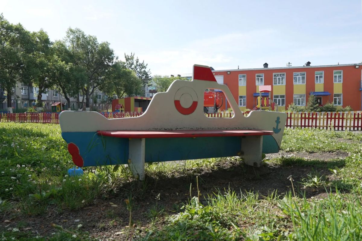 В детском саду № 56 Петропавловска-Камчатского обновляют уличную игровую зону — работы завершат к 1 сентября В детском саду № 56 Петропавловска-Камчатского обновляют уличную игровую зону — работы завершат к 1 сентября