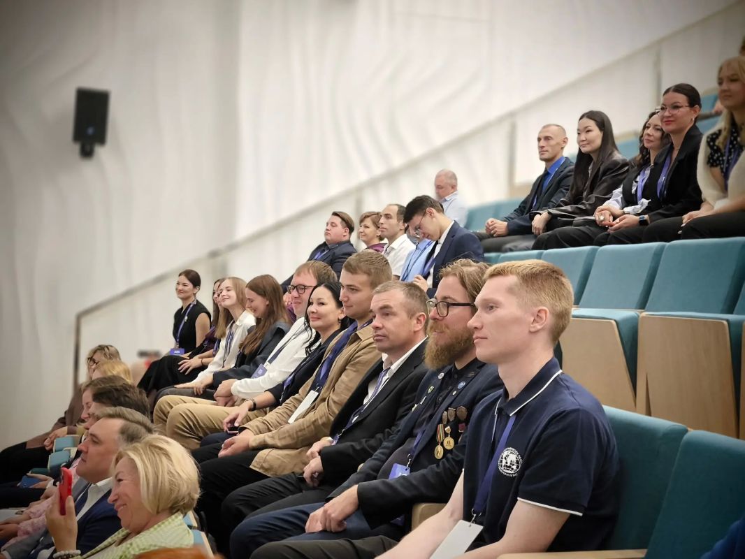 Молодые географы Камчатки представили регион на площадке Юбилейного Молодёжного слёта Русского географического общества в Калининграде Молодые географы Камчатки представили регион на площадке Юбилейного Молодёжного слёта Русского географического общества в Калининграде