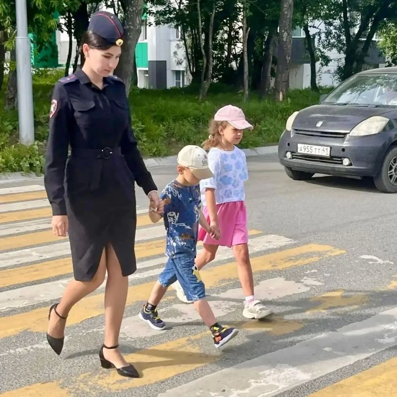 Юные пешеходы краевого центра повторяют правила дорожного движения Юные пешеходы краевого центра повторяют правила дорожного движения