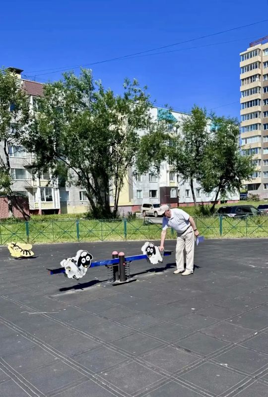 Общественная палата проверила детские площадки краевой столицы Общественная палата проверила детские площадки краевой столицы