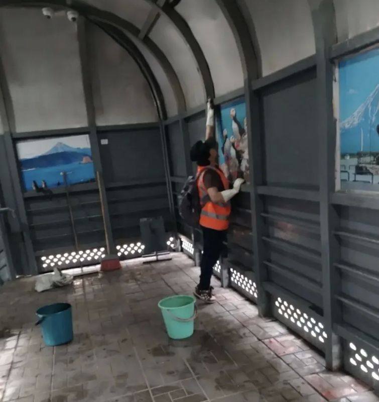 Город день за днем. 21 августа 2026 года Продолжаются работы по содержанию городских территорий В ночное время проведены работы по уборке газонов и тротуаров на ул. Пограничная и пр. 50 лет Октября Город день за днем. 21 августа 2026 года Продолжаются работы по содержанию городских территорий В ночное время проведены работы по уборке газонов и тротуаров на ул. Пограничная и пр. 50 лет Октября