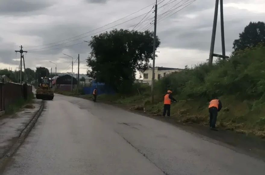 Город день за днем. 21 августа 2026 года Продолжаются работы по содержанию городских территорий В ночное время проведены работы по уборке газонов и тротуаров на ул. Пограничная и пр. 50 лет Октября Город день за днем. 21 августа 2026 года Продолжаются работы по содержанию городских территорий В ночное время проведены работы по уборке газонов и тротуаров на ул. Пограничная и пр. 50 лет Октября