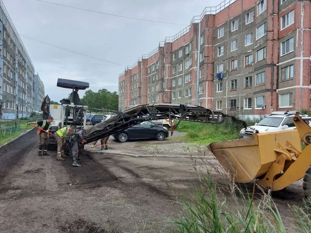 В Вилючинске продолжается асфальтирование дорог