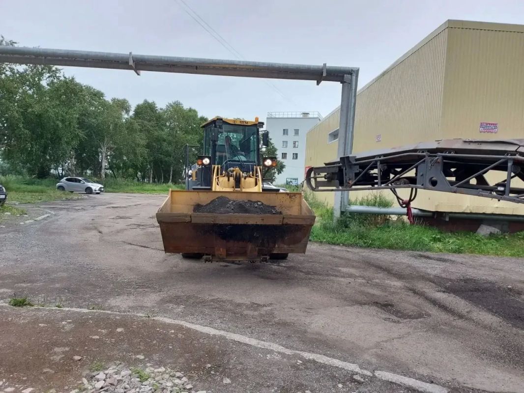 В Вилючинске продолжается асфальтирование дорог В Вилючинске продолжается асфальтирование дорог
