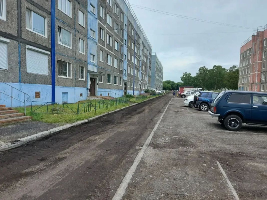 В Вилючинске продолжается асфальтирование дорог В Вилючинске продолжается асфальтирование дорог