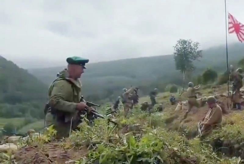 На Камчатке прошла военно-историческая реконструкция штурма высоты 171 на Шумшу