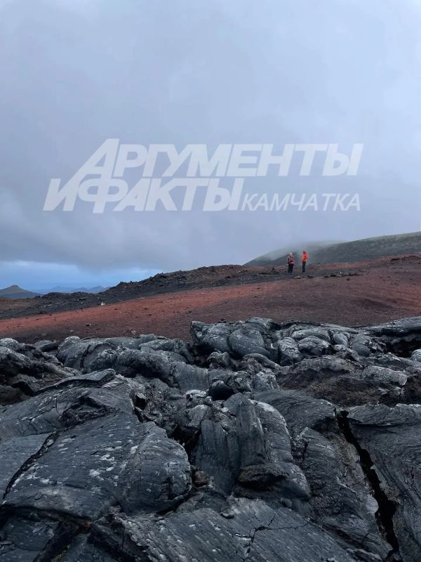 Застряли, но не брошены: как эвакуируют 149 туристов с вулкана Толбачик
