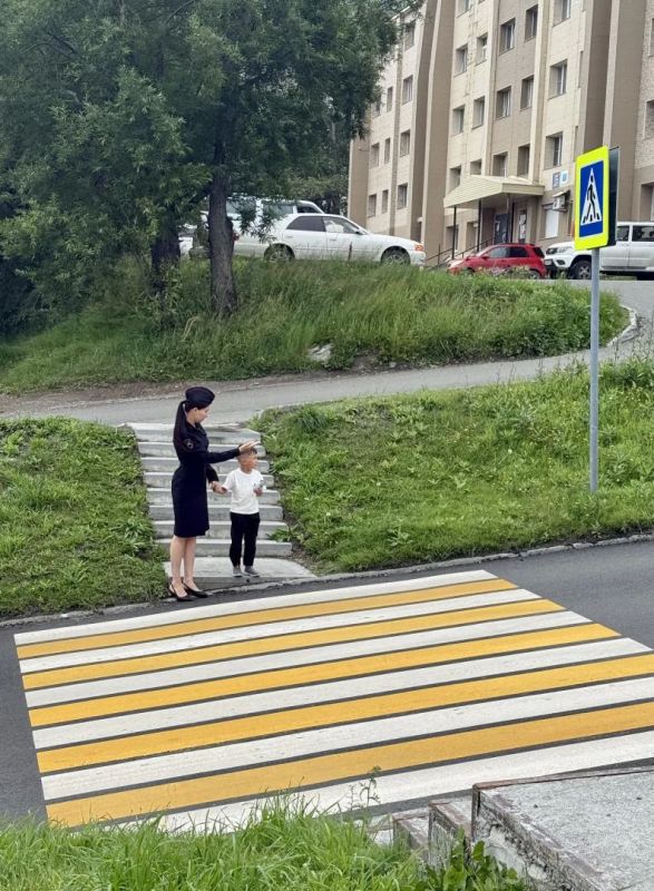 В столице Камчатки будущие первоклассники принятии участие в акции «Шагаю безопасно» В столице Камчатки будущие первоклассники принятии участие в акции «Шагаю безопасно»