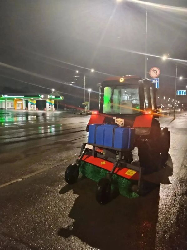 Город день за днем. 26 августа 2026 года В городе продолжаются комплексные работы по содержанию городских территорий Город день за днем. 26 августа 2026 года В городе продолжаются комплексные работы по содержанию городских территорий