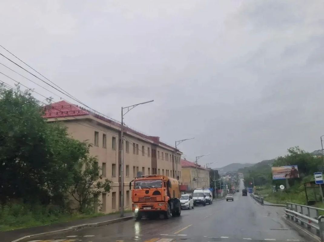 Город день за днем. 26 августа 2026 года В городе продолжаются комплексные работы по содержанию городских территорий Город день за днем. 26 августа 2026 года В городе продолжаются комплексные работы по содержанию городских территорий