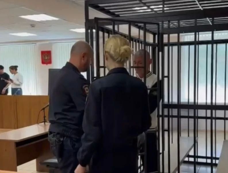 Жителя Камчатки, прилюдно избившего жену до реанимации, отправили за решётку