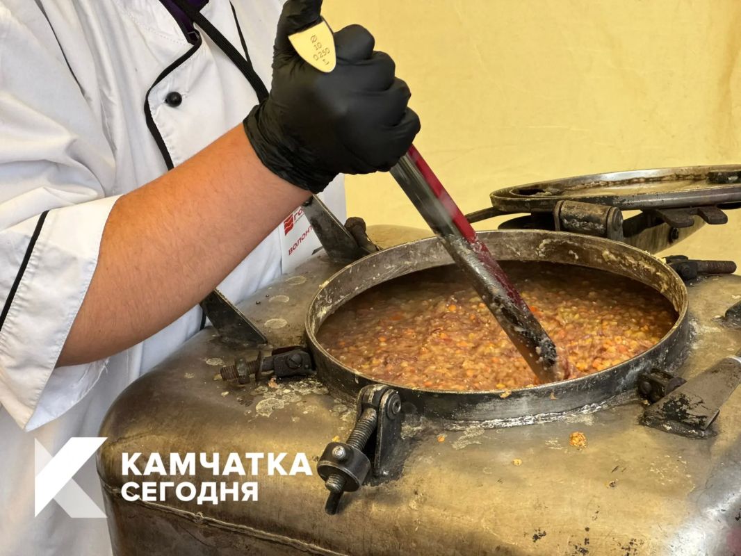 Почувствовать вкус профессии горняка можно сегодня на площади Ленина в краевой столицы Почувствовать вкус профессии горняка можно сегодня на площади Ленина в краевой столицы