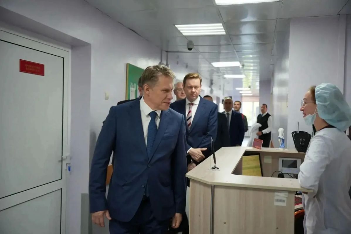 Михаил Мурашко: Более 8 млрд рублей предусмотрено на модернизацию первичного звена здравоохранения в Камчатском крае до 2030 года Михаил Мурашко: Более 8 млрд рублей предусмотрено на модернизацию первичного звена здравоохранения в Камчатском крае до 2030 года