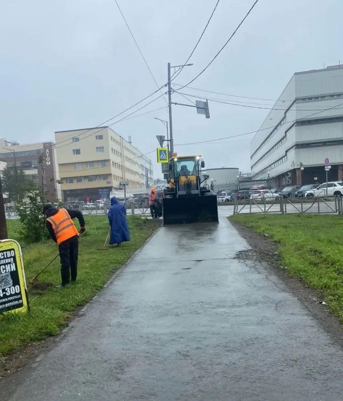 Город день за днем. . 31 августа 2026 года В ночную смену подрядные организации осуществляли мойку проезжей части и тротуаров по ул. Дальняя, пр. Циолковского, ул. Звездная, ул. Максутова, ул. Пограничная, ул. Солнечная... Город день за днем. . 31 августа 2026 года В ночную смену подрядные организации осуществляли мойку проезжей части и тротуаров по ул. Дальняя, пр. Циолковского, ул. Звездная, ул. Максутова, ул. Пограничная, ул. Солнечная...